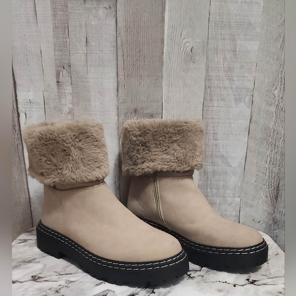 Mexx Beige Winter Boots with Faux Fur Cuff size 10